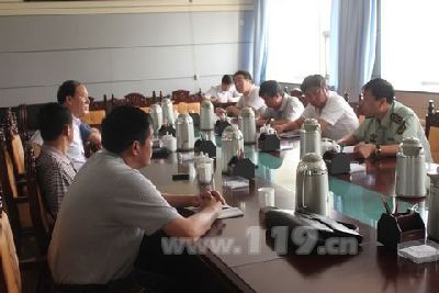 昌吉阜康副市長(zhǎng)蔡忠強(qiáng)調(diào)舊樓房外墻保溫改造先過(guò)消防關(guān)